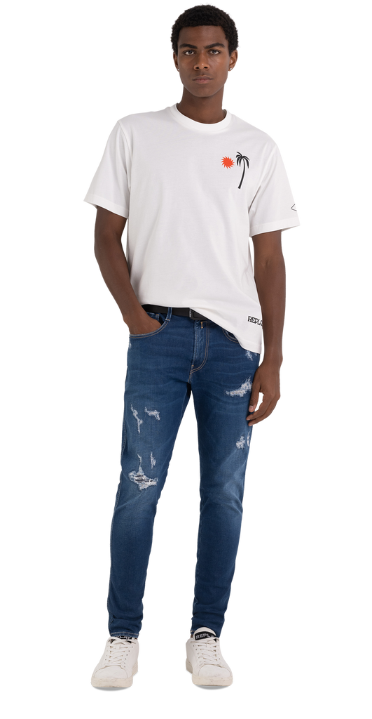 T shirt blue jeans hotsell